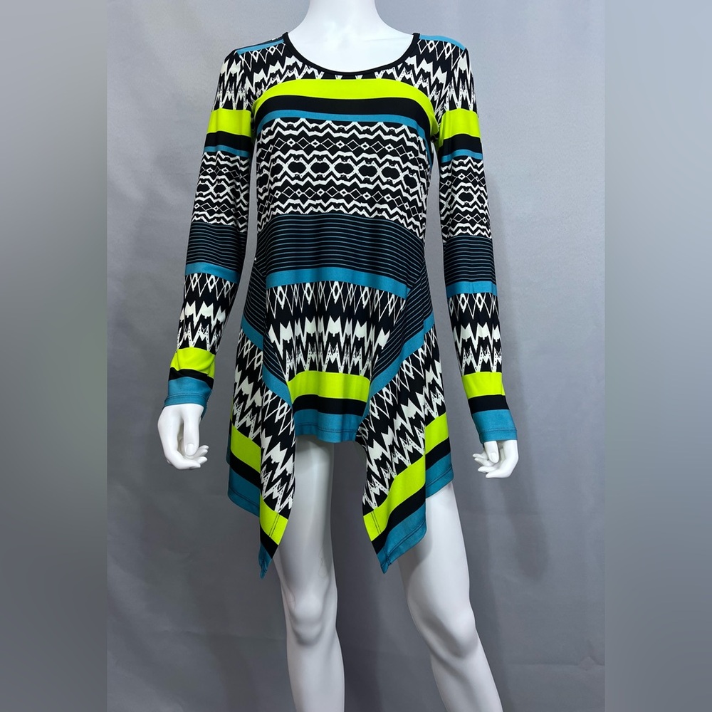 ⚠️SOLD! Out of Poshmark. ECI New York Tribal Print Tunic—Size S